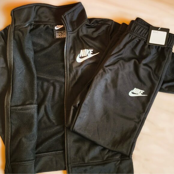Nike 2 piece tracksuit Black with white logo -Size 7 Large - Picture 2 of 10